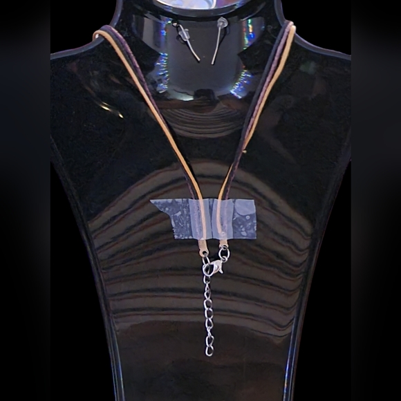 Hand Crafted Jewelry Yellow Heart Shell Coin Statement Necklace & Earrings set - Picture 13 of 16